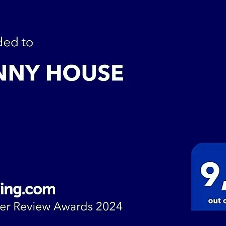 Alojamento de Acomodação e Pequeno-almoço Jenny House 3*